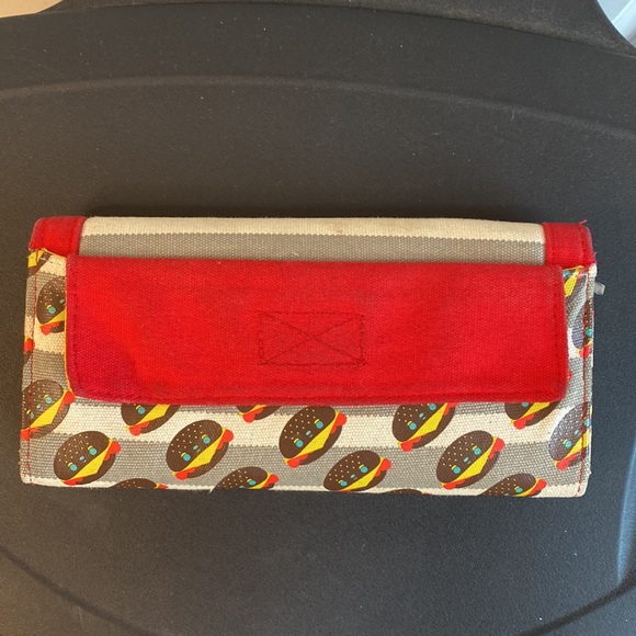 Collectable Crowded Teeth and Loungefly wallet - Picture 2 of 6